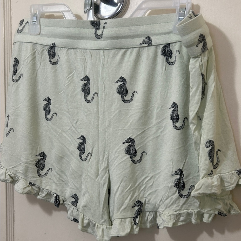 Kate Quinn women’s seahorse ruffle shorts - Picture 4 of 4